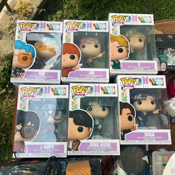 BTS Funko Pop - Picture 1 of 2